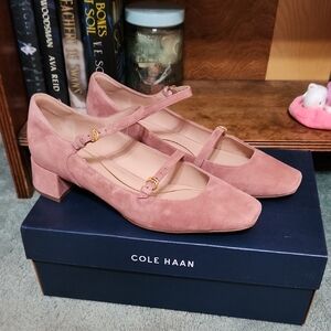 Cole Haan Paxton Mary jane Pump in pink suede size 9